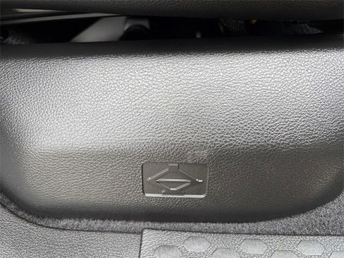 Used 2024 RAM 2500 Laramie w/ Safety Group image 38