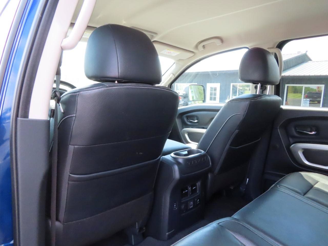 Used 2019 Nissan Titan PRO-4X w/ Pro-4x Convenience Package AWD/4WD image 45