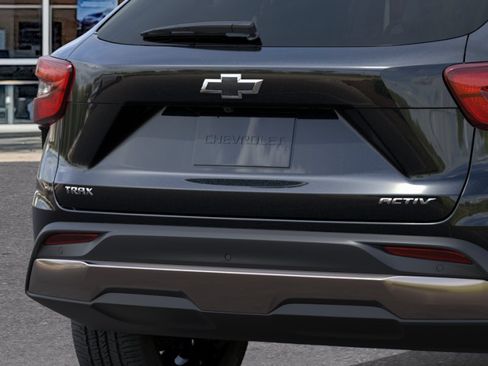 New 2026 Chevrolet Trax ACTIV FWD image 38