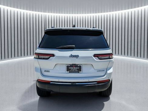Used 2023 Jeep Grand Cherokee L Laredo RWD image 5