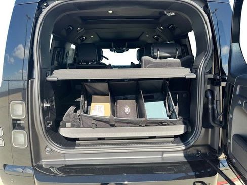 New 2026 Land Rover Defender 130 X-Dynamic SE AWD/4WD image 21