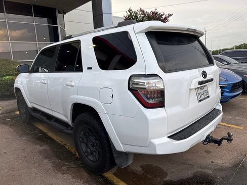 Used 2023 Toyota 4Runner SR5 AWD/4WD image 2