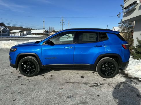 New 2026 Jeep Compass Latitude AWD/4WD image 7