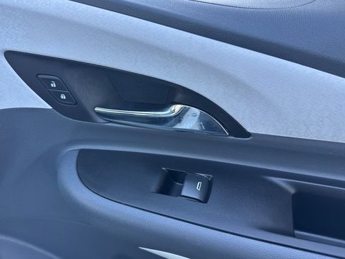 Used 2021 Chevrolet Bolt LT image 21