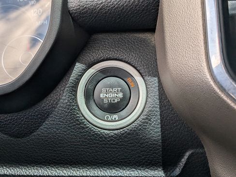 Used 2019 RAM 1500 Laramie w/ Off Road Group AWD/4WD image 28