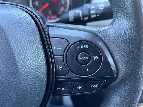 Used 2021 Toyota RAV4 XLE image 24