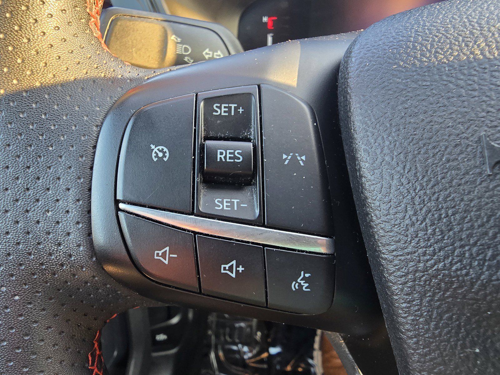 Used 2023 Ford Escape ST-Line Select AWD/4WD image 20