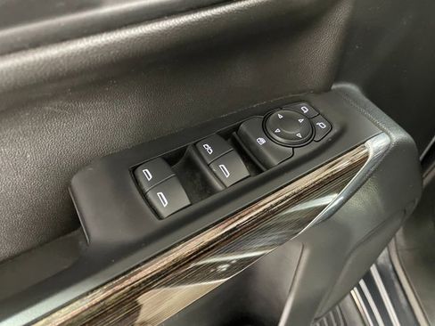 Used 2022 GMC Sierra 1500 SLE image 19