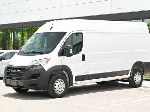Used 2023 RAM ProMaster 2500 FWD image 2