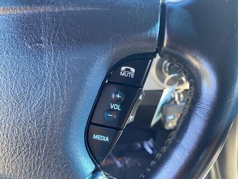 Used 2005 Ford Thunderbird Deluxe image 16