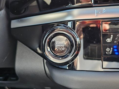 New 2026 Nissan Pathfinder Platinum image 16