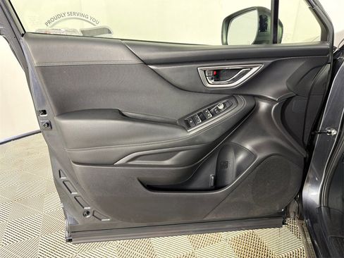 Used 2019 Subaru Forester Premium image 11