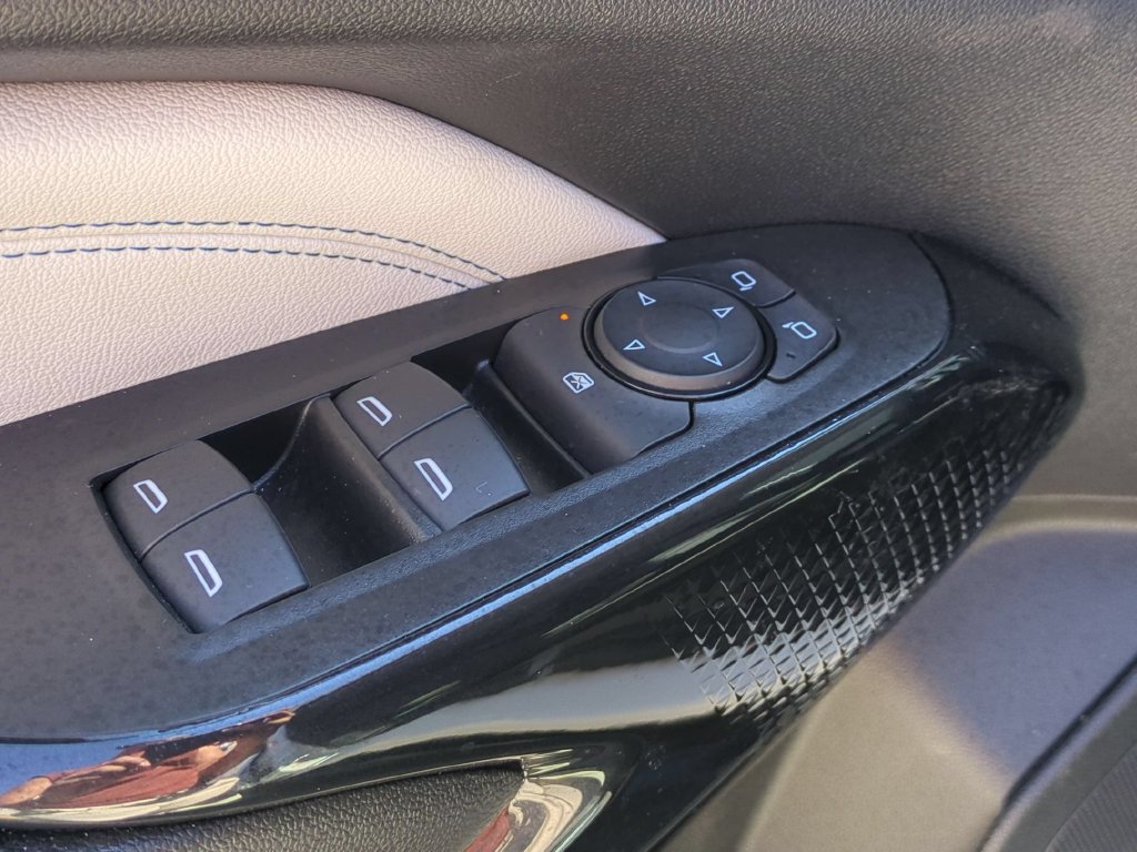 Used 2026 Chevrolet Trax LT FWD image 10