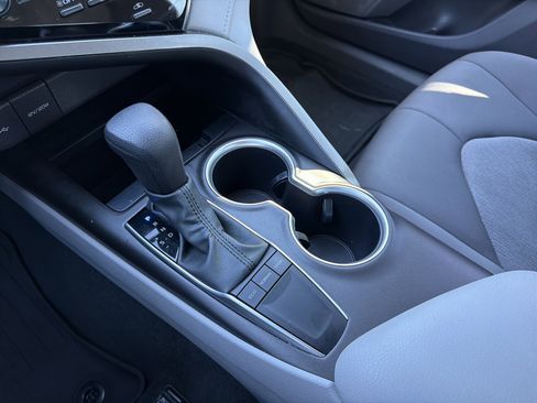 Used 2023 Toyota Camry LE image 7