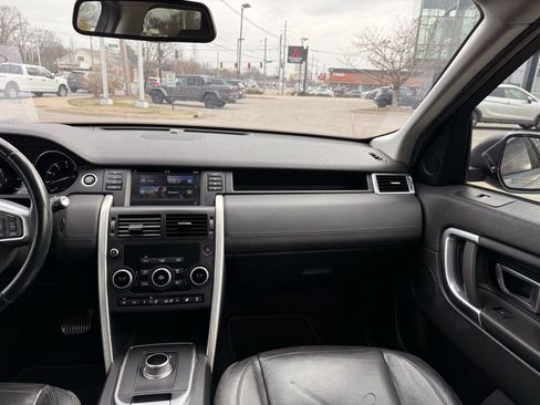 Used 2016 Land Rover Discovery Sport SE AWD/4WD image 21