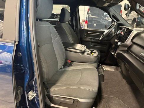 Used 2024 RAM 2500 Big Horn w/ Night Edition AWD/4WD image 10