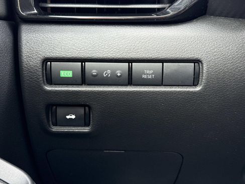 Used 2022 Nissan Sentra SV image 18