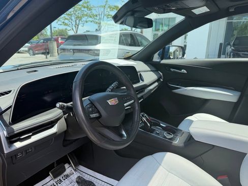Used 2025 Cadillac XT4 Sport FWD image 12