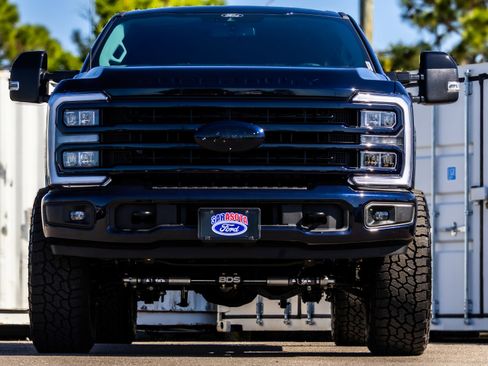 New 2025 Ford F250 Lariat w/ FX4 Off-Road Package image 9