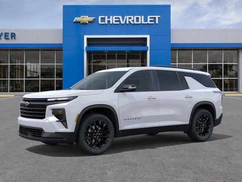 New 2026 Chevrolet Traverse LT FWD image 2