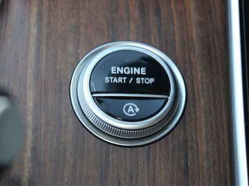 Certified 2025 Mercedes-Benz C 300 4MATIC Sedan image 27