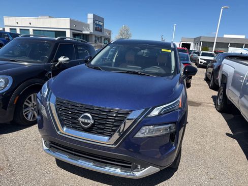 Used 2022 Nissan Rogue Platinum w/ Head-Up Display Package FWD image 18