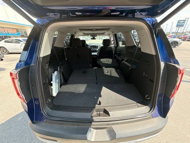 Used 2023 GMC Acadia SLE w/ Driver Convenience Package FWD image 37