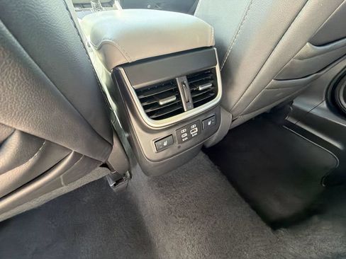 Used 2024 Subaru Outback Limited AWD/4WD image 23