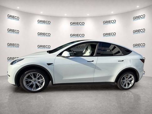 Used 2023 Tesla Model Y Long Range AWD/4WD image 4