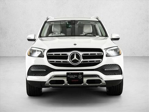 Used 2021 Mercedes-Benz GLS 450 4MATIC image 2