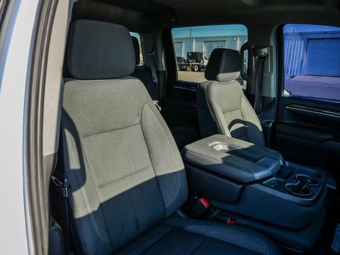 Used 2024 Chevrolet Silverado 2500 LT AWD/4WD image 17