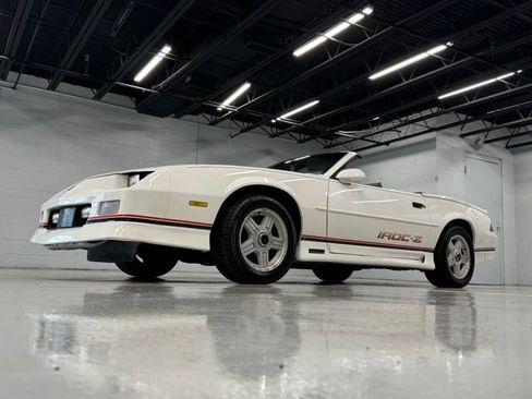 Used 1990 Chevrolet Camaro RS RWD image 5