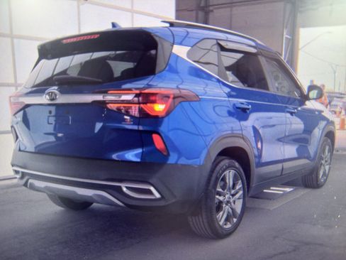 Used 2021 Kia Seltos S image 2
