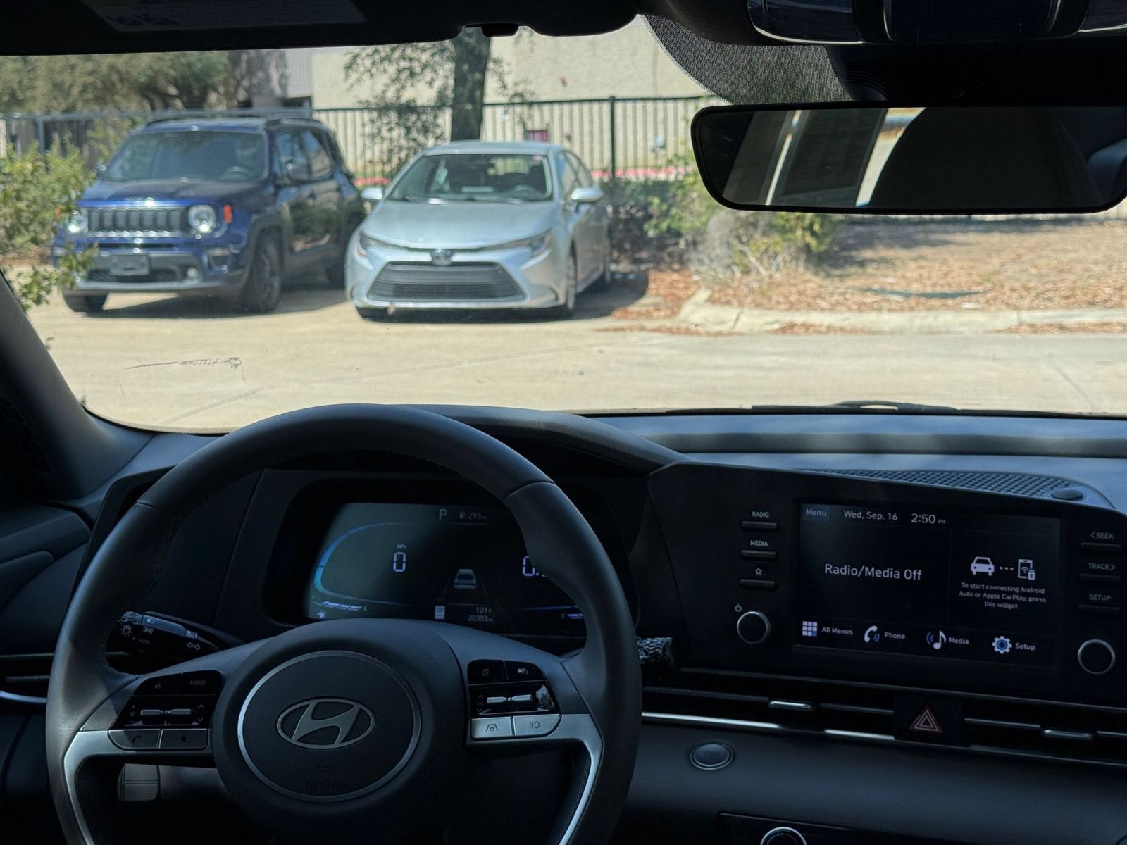 Used 2026 Hyundai Elantra Sport FWD image 33