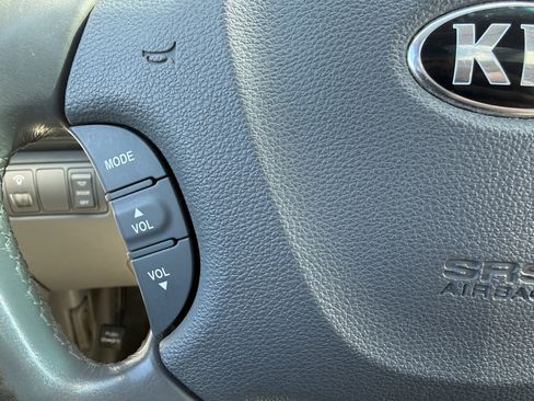 Used 2014 Kia Sedona EX w/ Luxury Package FWD image 24