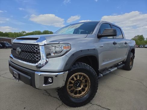 Used 2018 Toyota Tundra SR5 w/ TRD Off Road Package AWD/4WD image 2