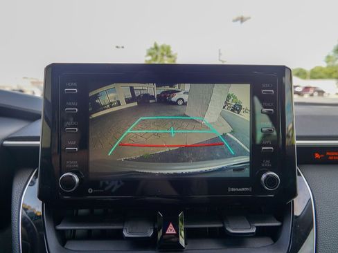 Used 2021 Toyota Corolla LE FWD image 21