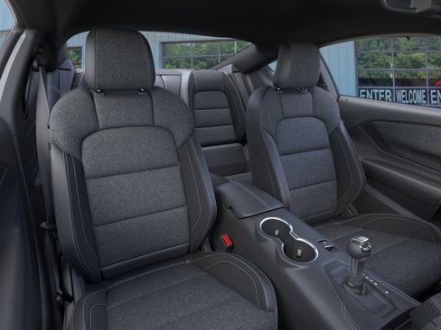 Used 2025 Ford Mustang Coupe image 10