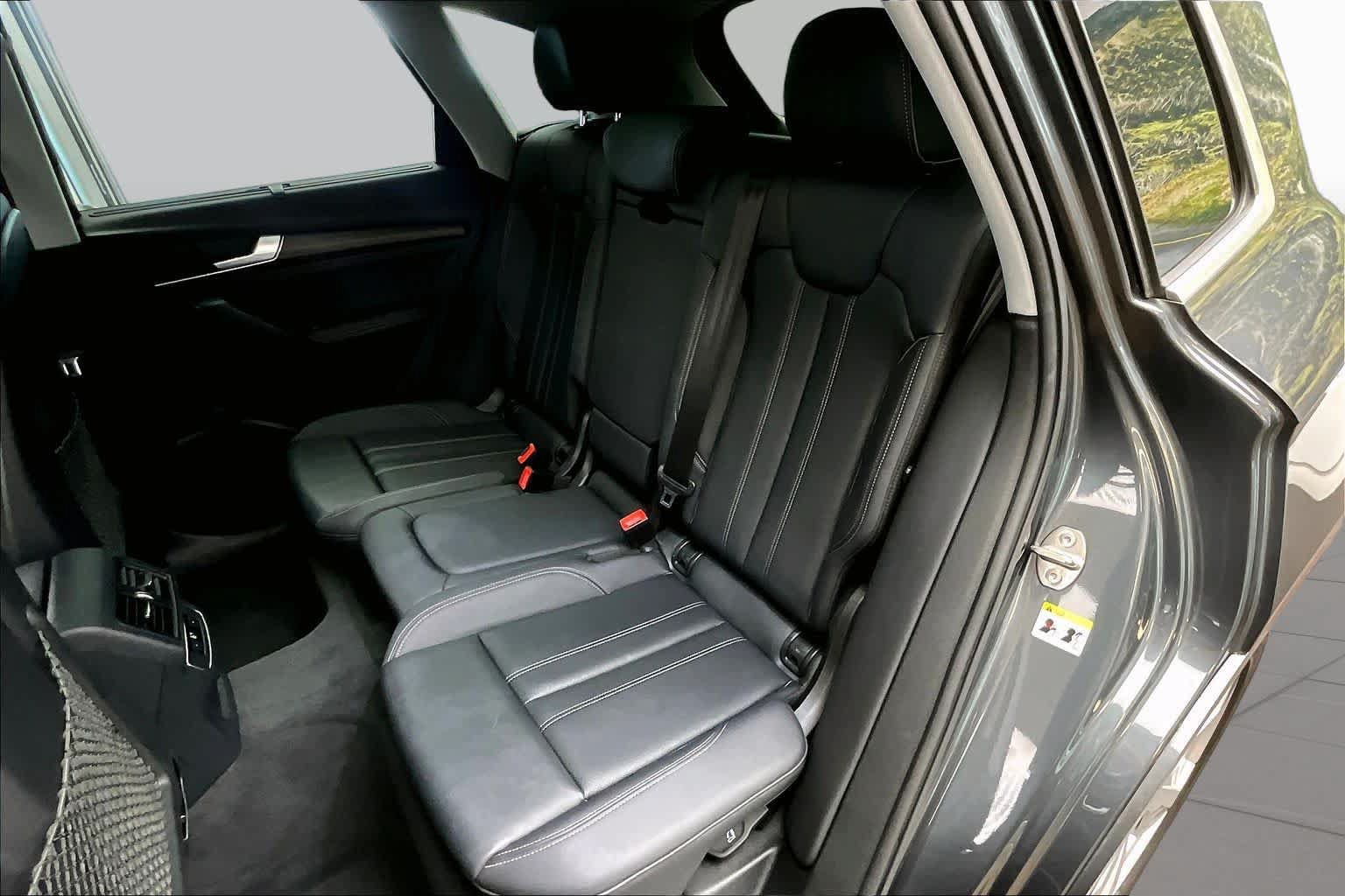 Certified 2024 Audi Q5 2.0T Premium Plus w/ Premium Plus Package AWD/4WD image 20