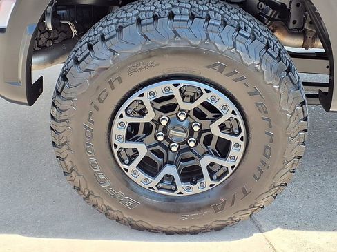 Used 2025 Ford F150 Raptor w/ Equipment Group 803A Raptor R image 9