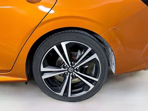 Used 2022 Nissan Sentra SR w/ SR Premium Package image 32