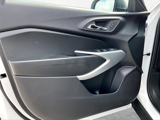 New 2026 Chevrolet Trax LS FWD image 24
