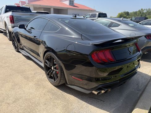 Used 2020 Ford Mustang Shelby GT500 w/ Technology Package RWD image 2
