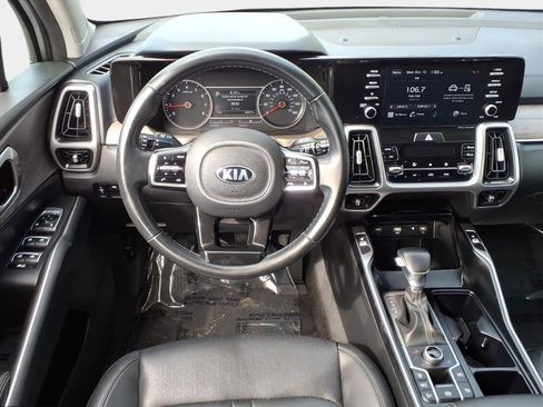 Used 2021 Kia Sorento EX w/ Panoramic Sunroof Package image 17