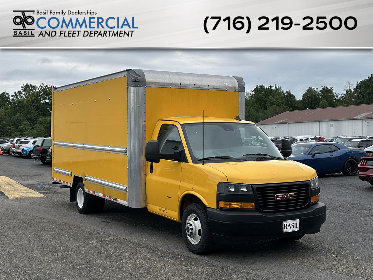 Used 2021 GMC Savana 3500 Extended w/ Power Convenience Package RWD image 1