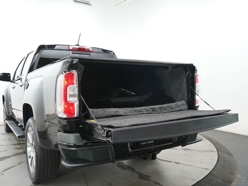 Used 2022 GMC Canyon Denali AWD/4WD image 18