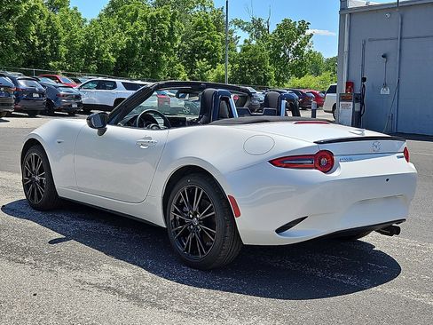 New 2026 MAZDA MX-5 Miata Club RWD image 4
