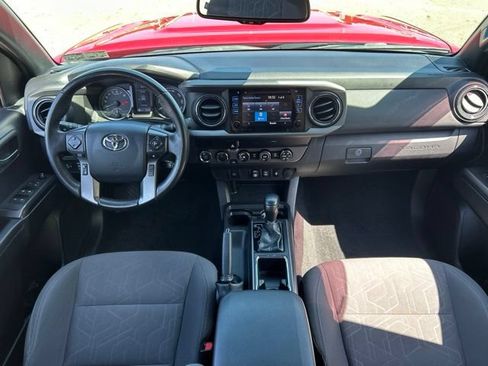 Used 2019 Toyota Tacoma TRD Sport AWD/4WD image 46