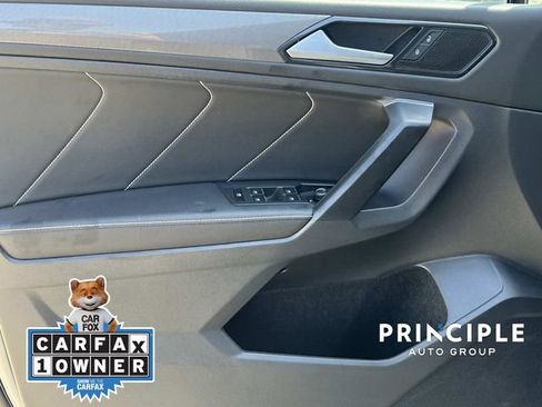 Certified 2023 Volkswagen Tiguan SE w/ Panoramic Sunroof Package image 12
