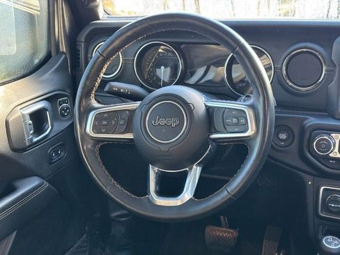 Used 2021 Jeep Wrangler Unlimited Sahara image 12